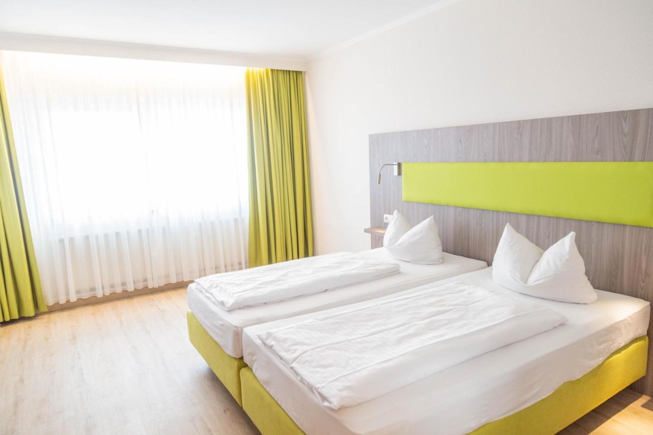 Das Ebertor - Hotel & Hostel ボッパルト エクステリア 写真
