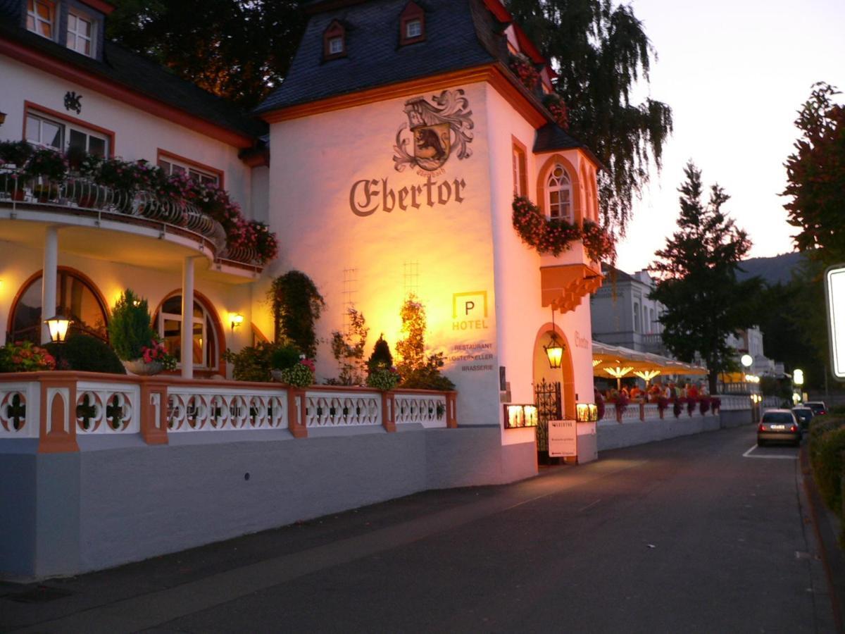 Das Ebertor - Hotel & Hostel ボッパルト エクステリア 写真