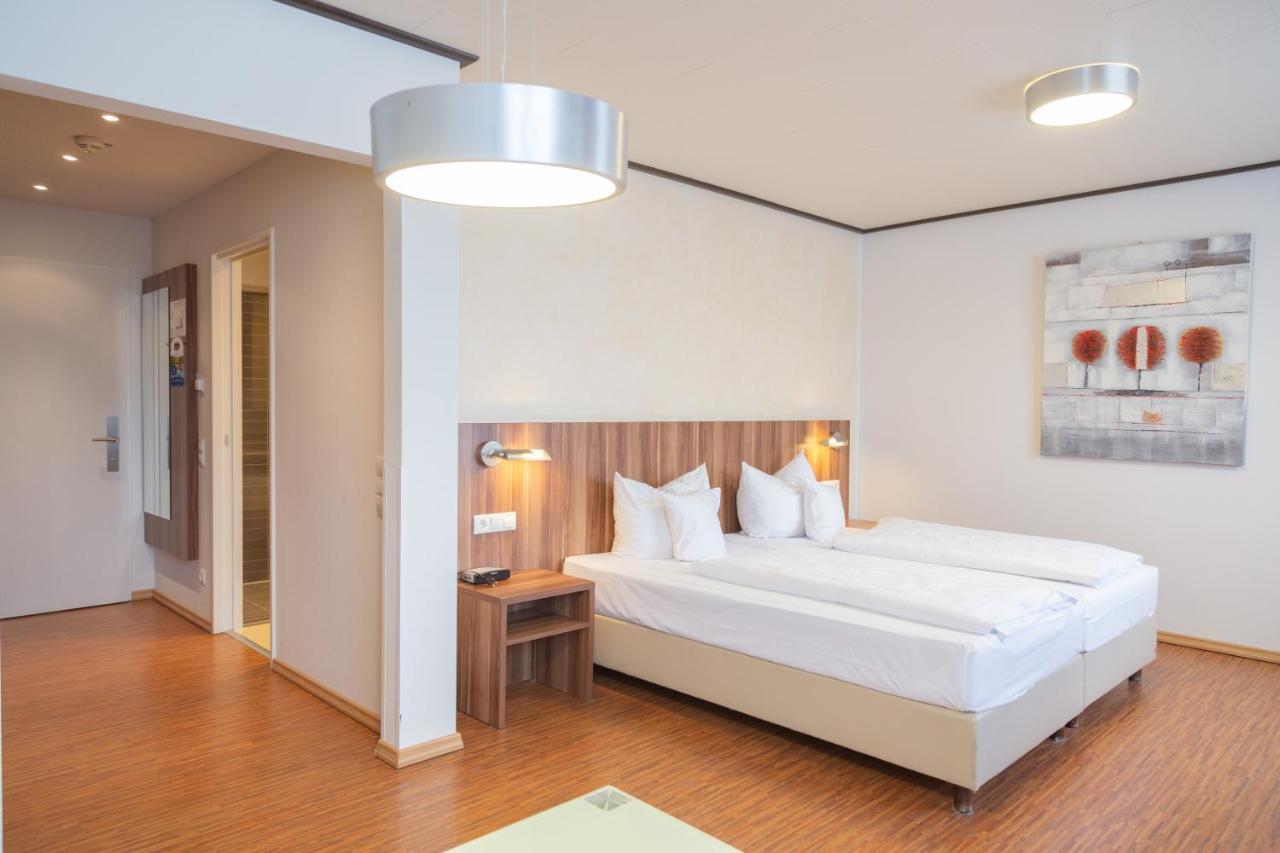 Das Ebertor - Hotel & Hostel ボッパルト エクステリア 写真